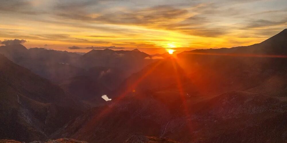 coucher de soleil avec les guides de megeve