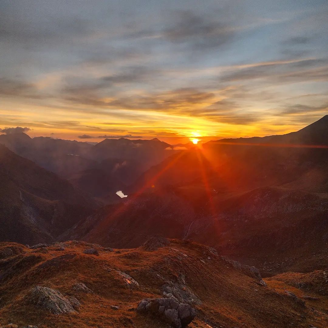 coucher de soleil avec les guides de megeve